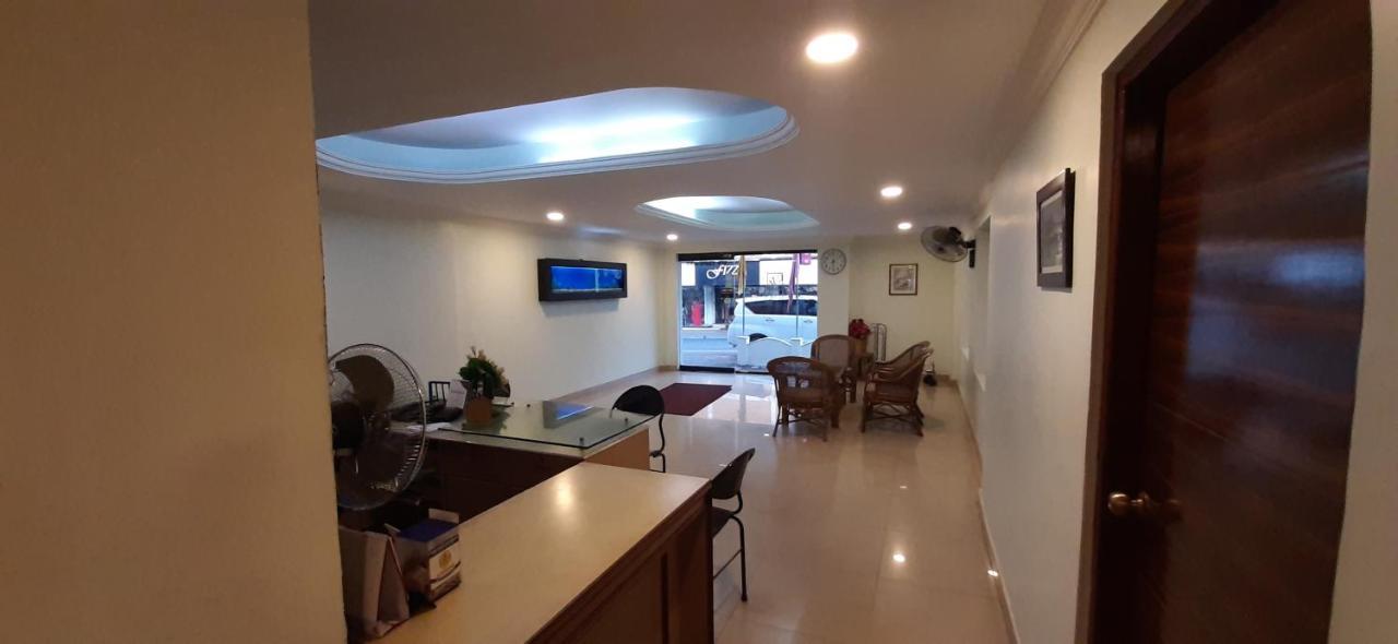 Alwaye Madaparambil Residency מראה חיצוני תמונה