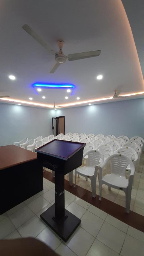 Alwaye Madaparambil Residency מראה חיצוני תמונה