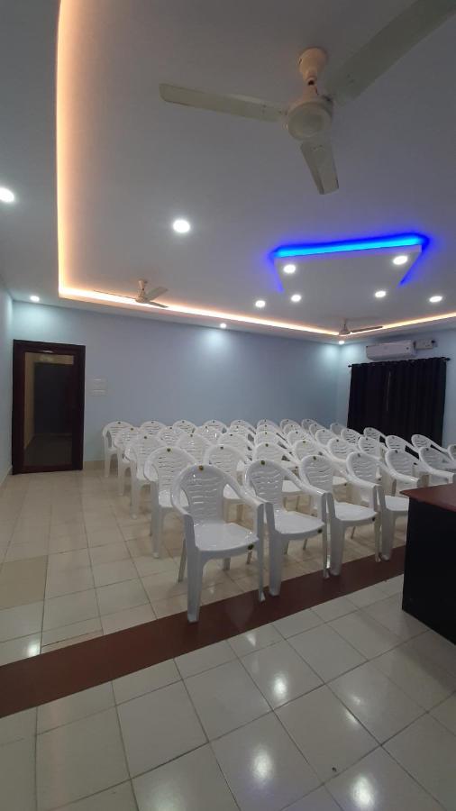 Alwaye Madaparambil Residency מראה חיצוני תמונה