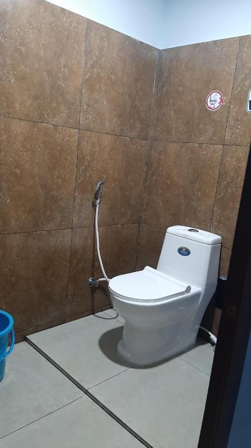 Alwaye Madaparambil Residency מראה חיצוני תמונה