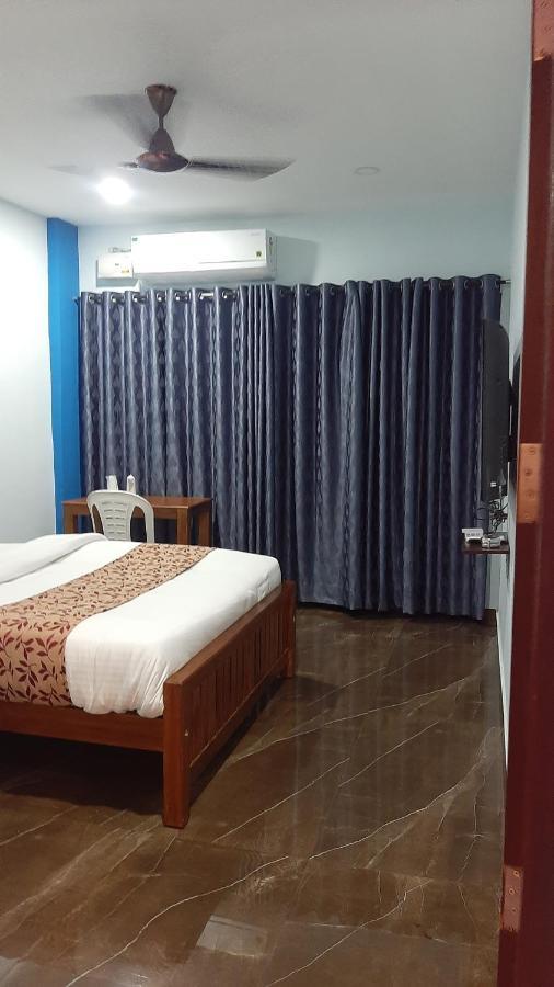 Alwaye Madaparambil Residency מראה חיצוני תמונה