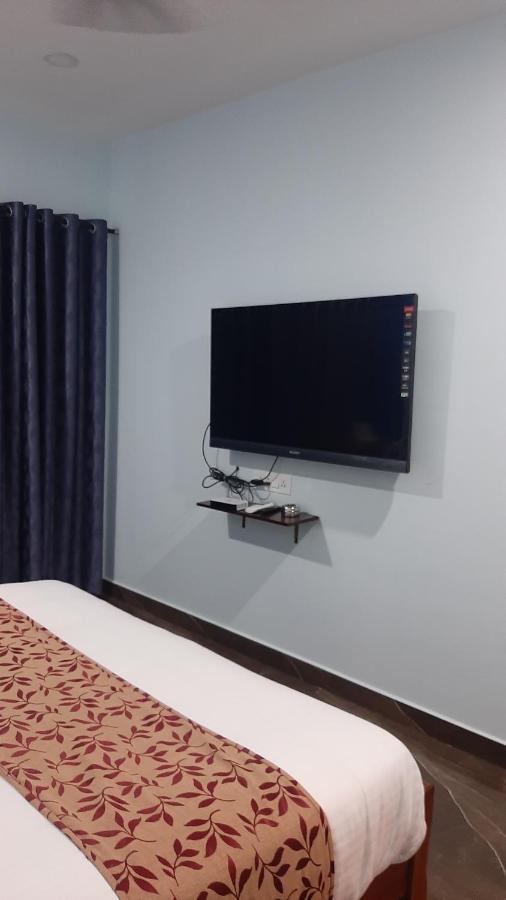 Alwaye Madaparambil Residency מראה חיצוני תמונה