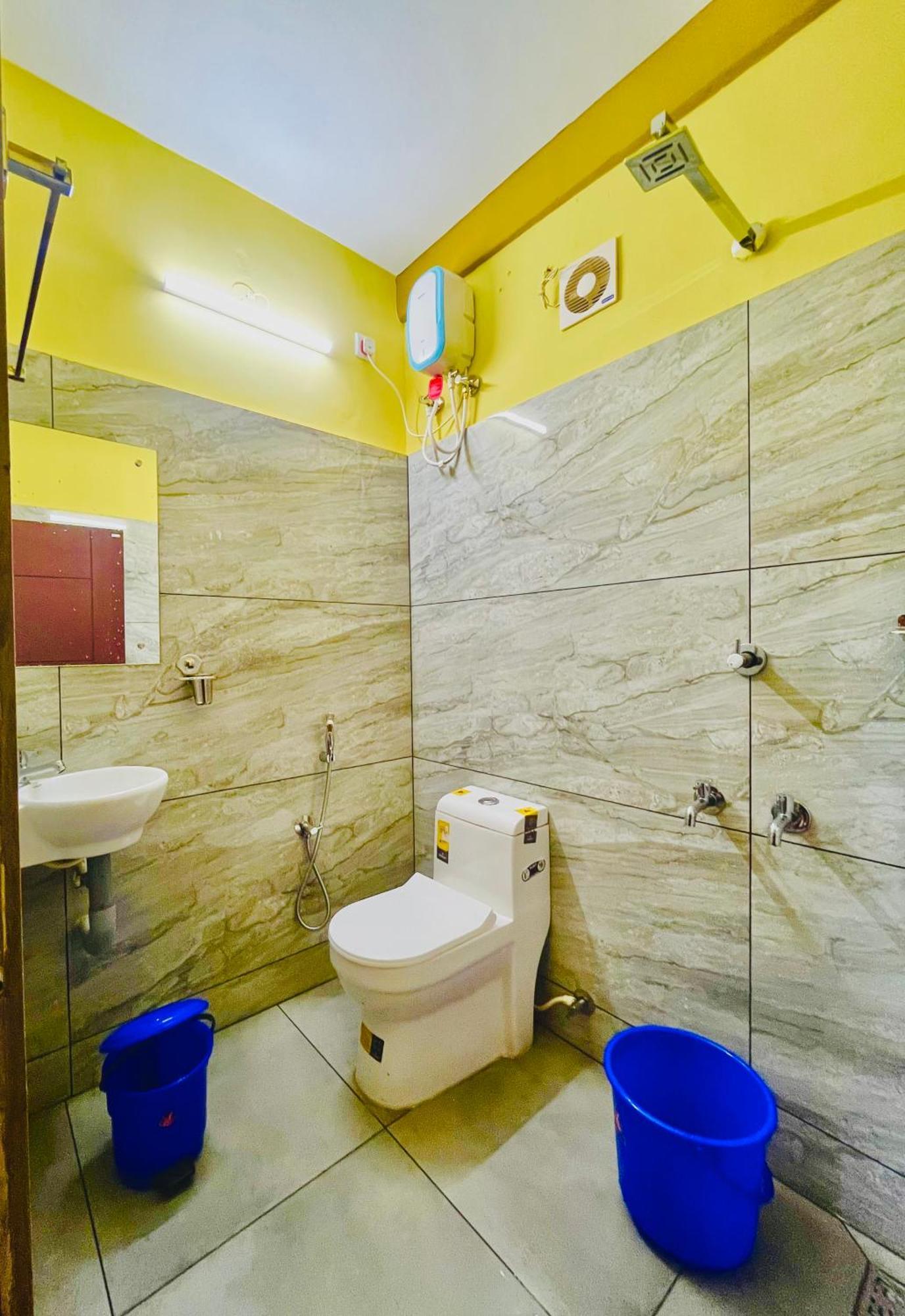 Alwaye Madaparambil Residency מראה חיצוני תמונה